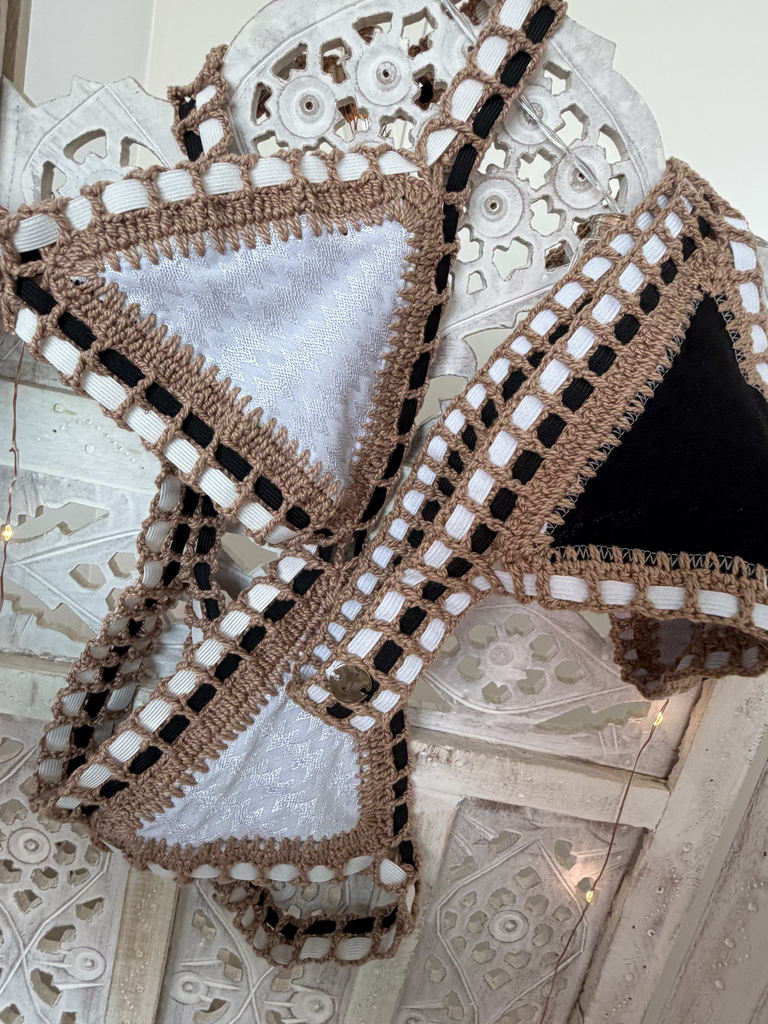 Traditional Bikini Black/White